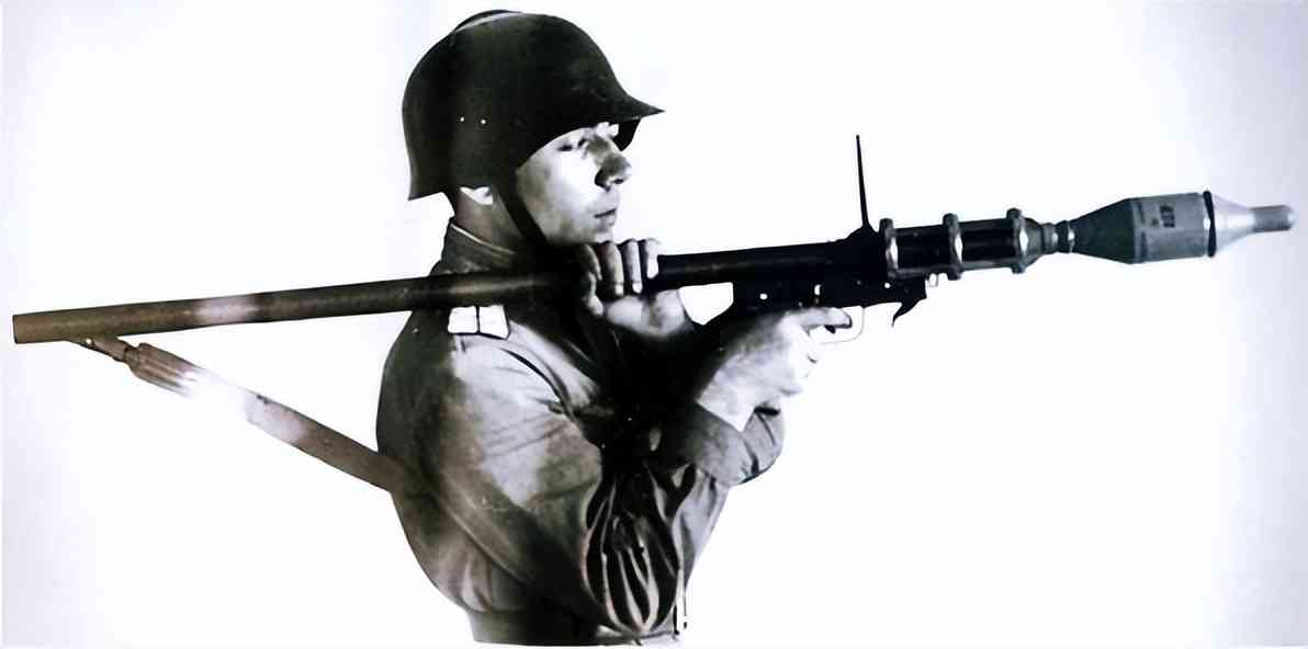 性价比超高，是恐怖分子必备的武器，安拉的魔法棒 - RPG-7