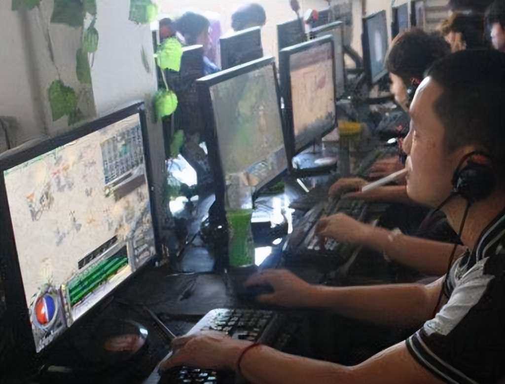 传奇世界手游 世手游单职业攻速版 下载榜第一的手游传世